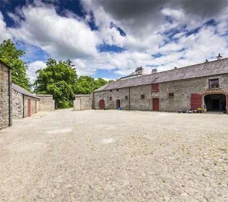 2 Bed Courtyard Apartment At Rockfield House Kells In Meath - Short Term Let Zewnętrze zdjęcie