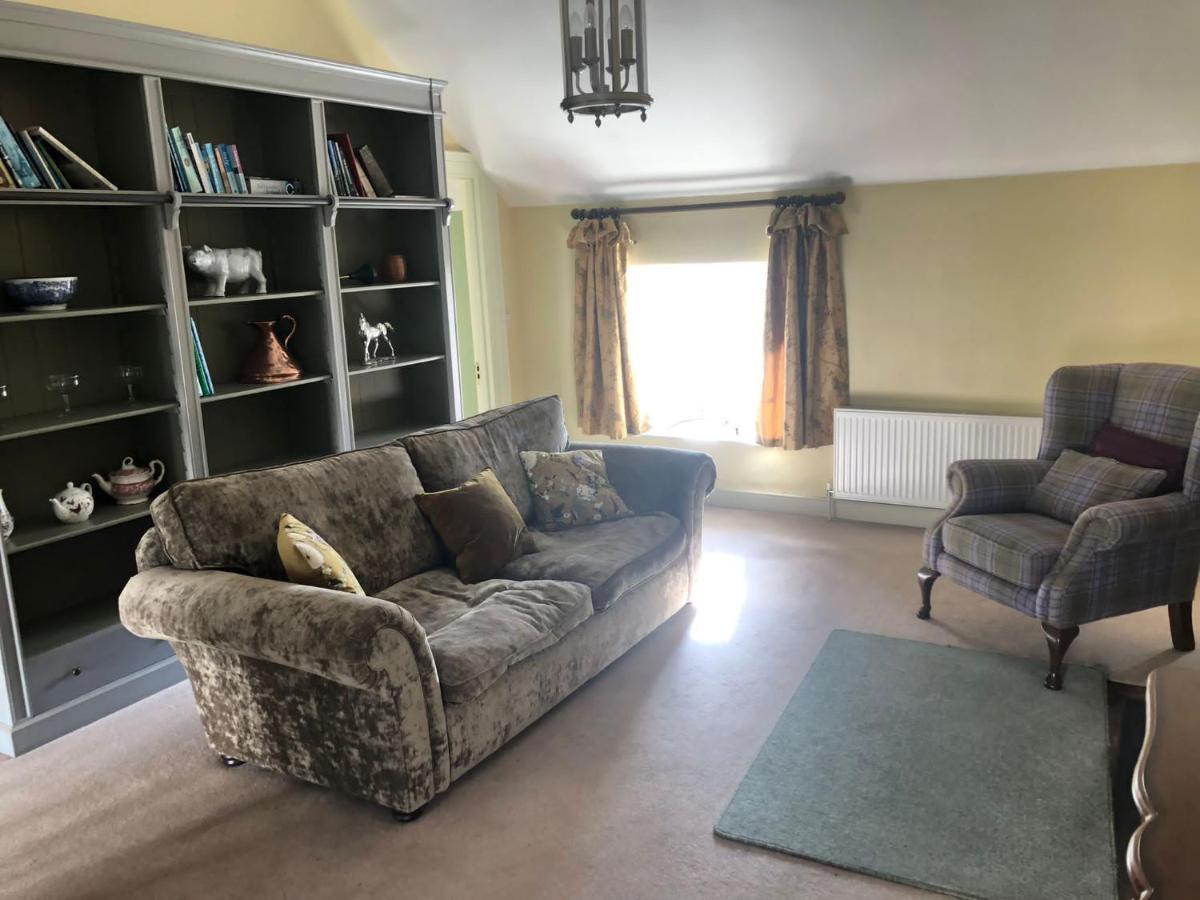2 Bed Courtyard Apartment At Rockfield House Kells In Meath - Short Term Let Zewnętrze zdjęcie