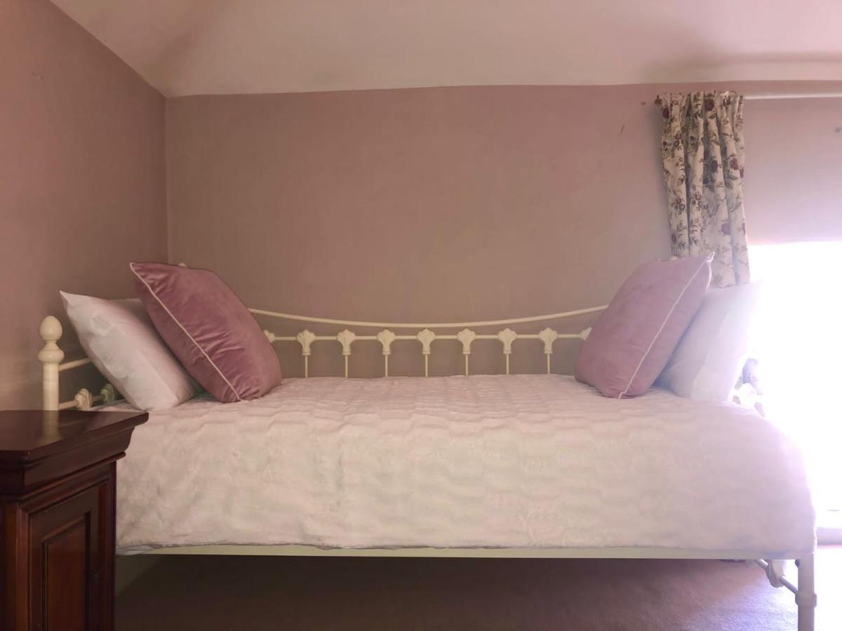 2 Bed Courtyard Apartment At Rockfield House Kells In Meath - Short Term Let Zewnętrze zdjęcie